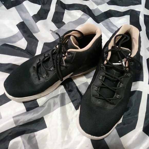 Jordans womens - Picture 1 of 3